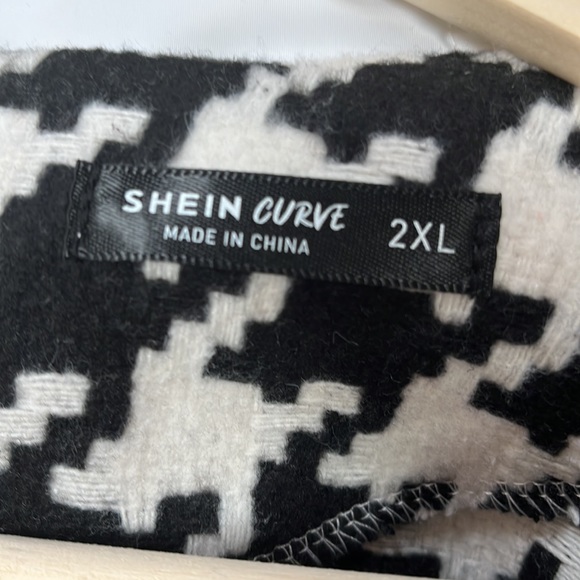 Houndstooth dress - Picture 8 of 9